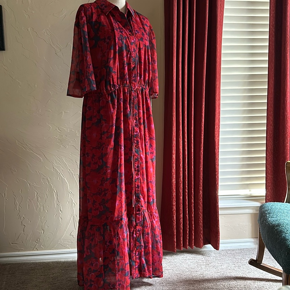 NWT Halogen 2X red pattern button dress with gathered waist and collar- stunning
